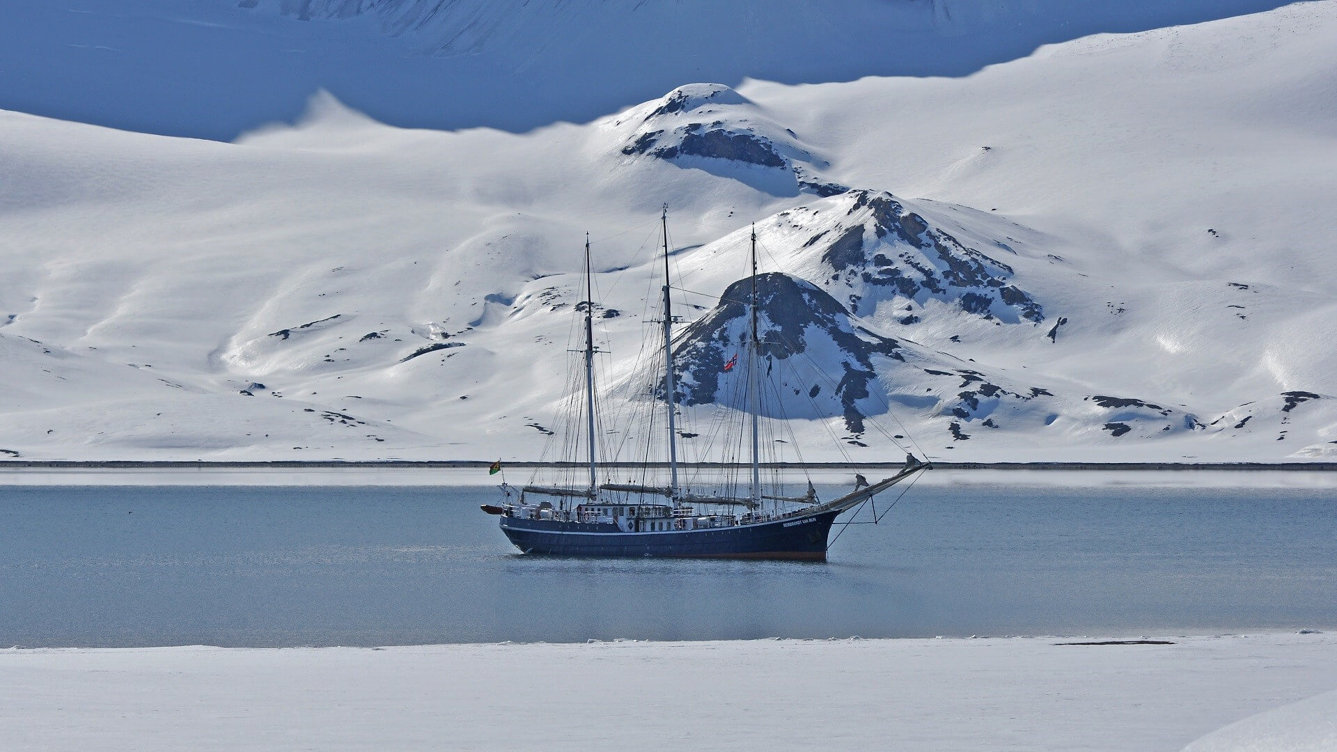 Arktis Tours Nordspitzbergen: Erkundung der arktischen Wildnis