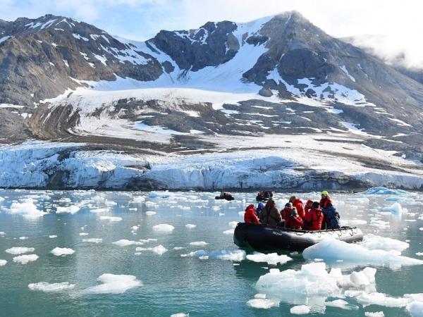 Arktis Tours - MS Plancius Rund um Spitzbergen