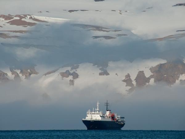 Arktis Tours - MS Ortelius Rund um Spitzbergen