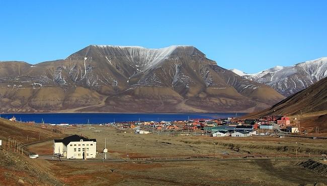 Arktis Tours - Spitzbergen - die Arktis zu Fuß und mit dem Boot erleben Longyearbyen