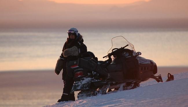 Arktis Tours  Snowmobil Safari - Spitzbergens Westküste