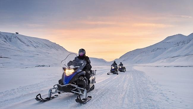 Arktis Tours, Snowmobile Longyearbyen